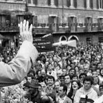 Enrico Berlinguer ad un Comizio in Piazza